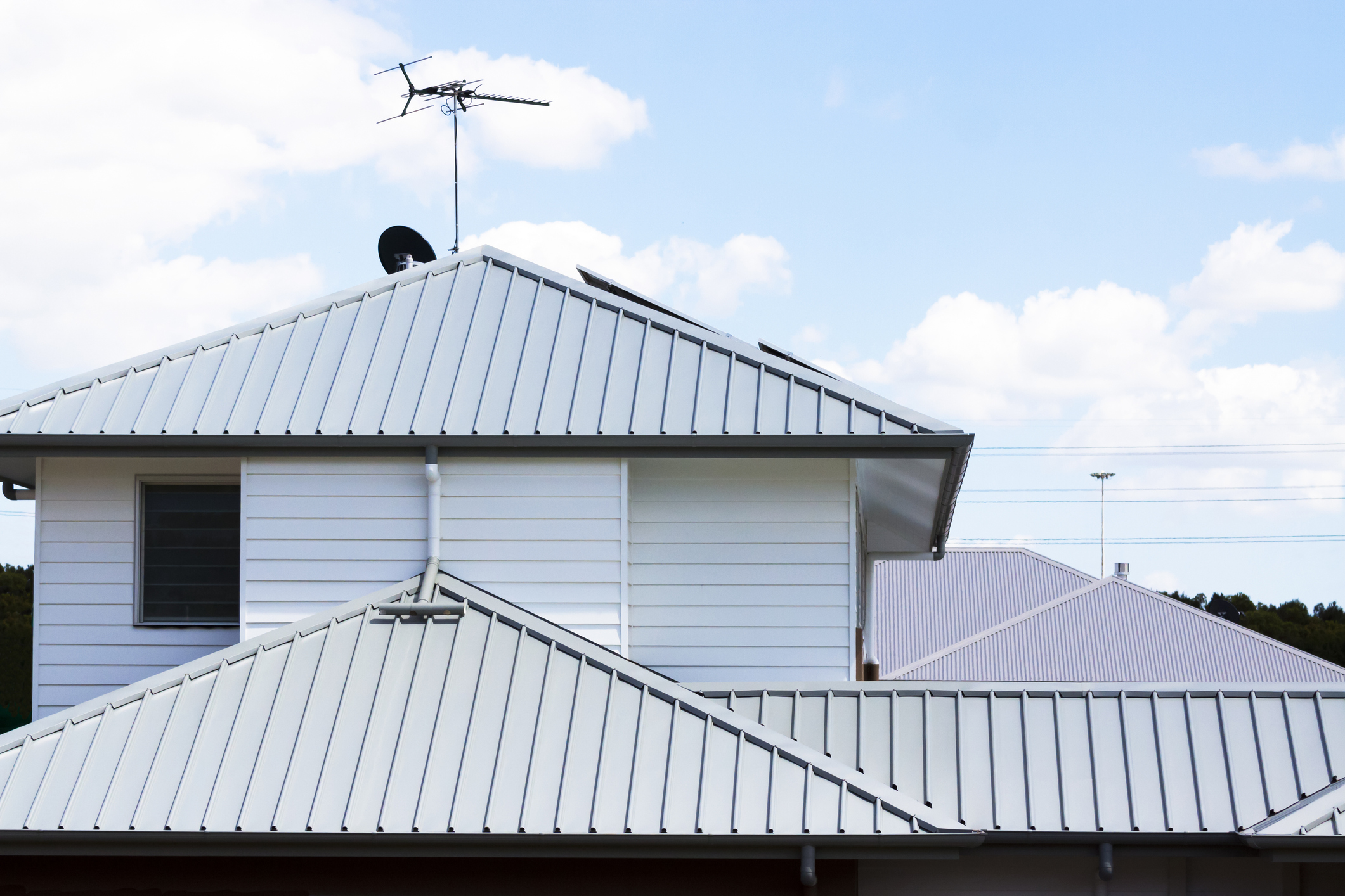 Designing Valleys and Dead-Pan Transitions for Long-Lasting Roofs