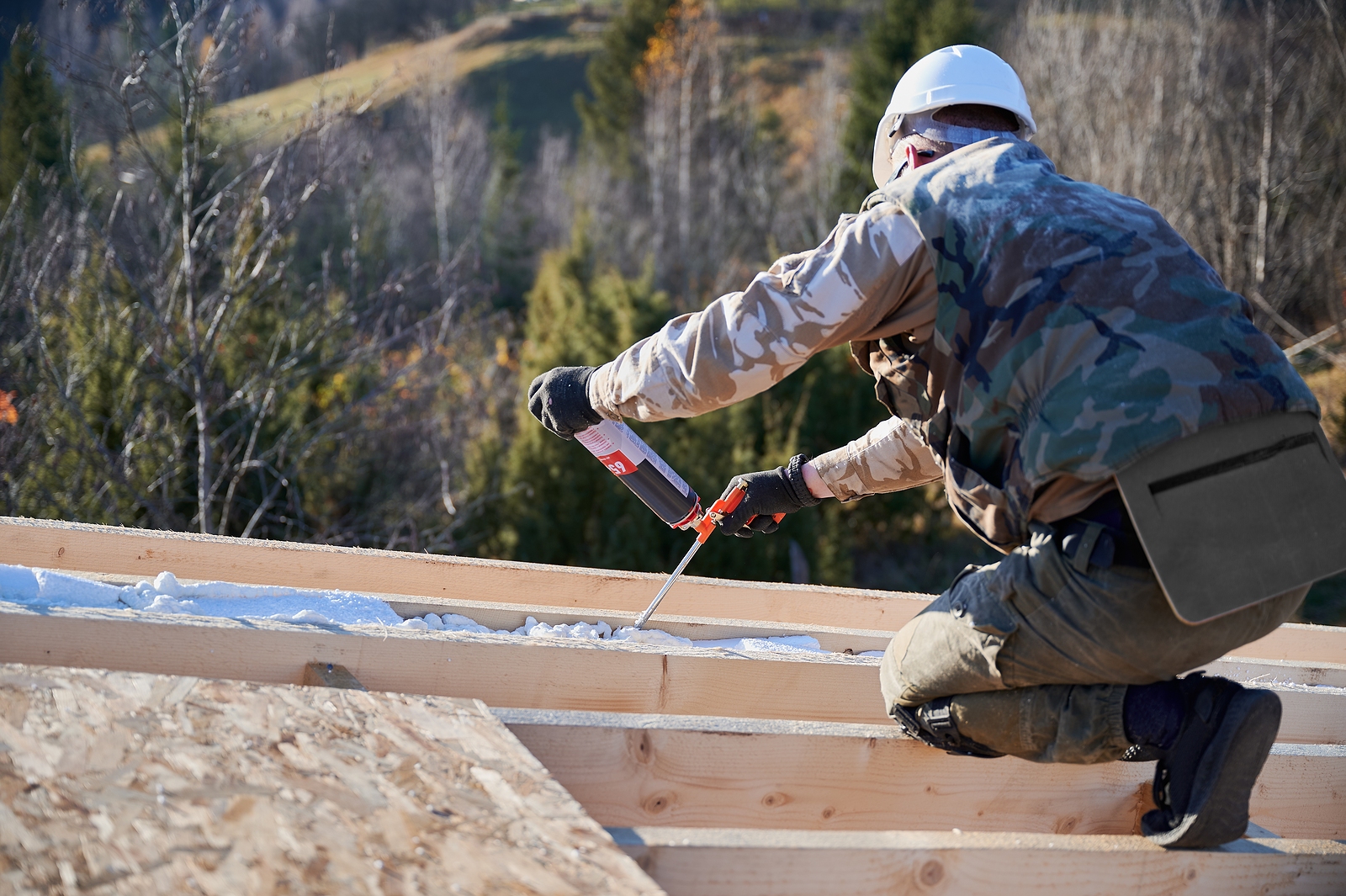 How to Tell If Your Arizona Commercial Foam Roof Needs Recoating or Replacement