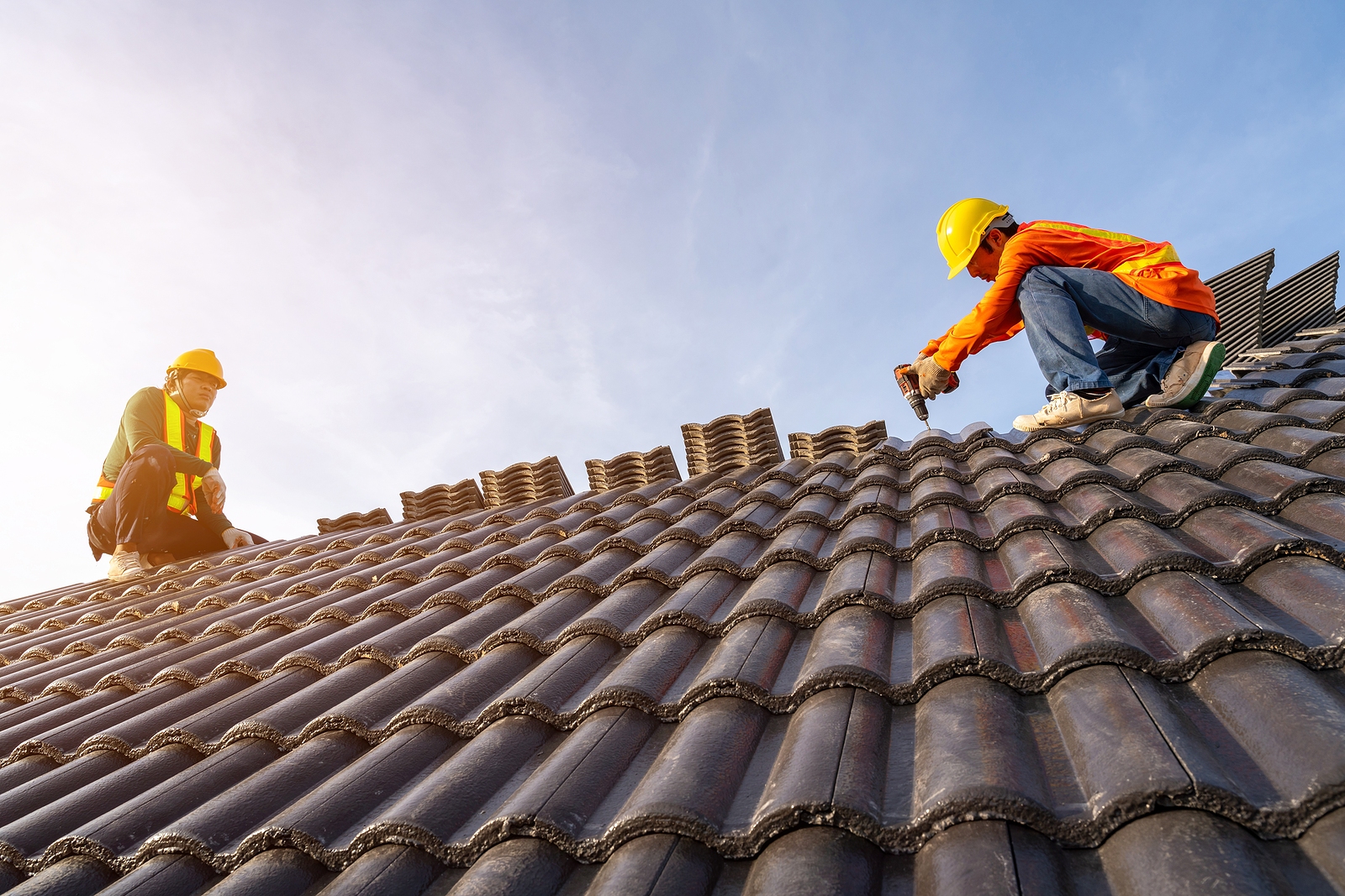 what to do when your arizona commercial roof leaks during business hours